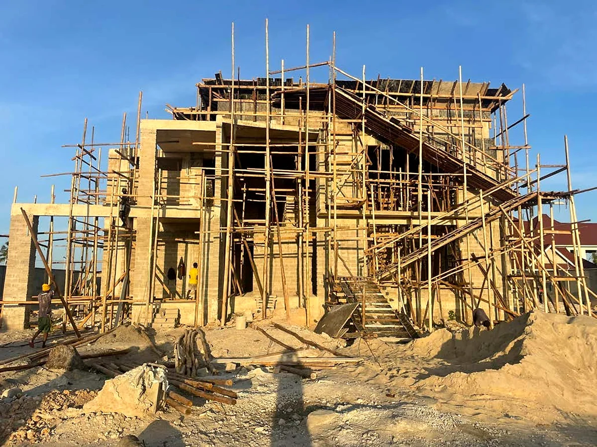 Villa Mbweni JKT — conception à la livraison.